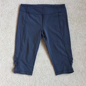 Lulu size 12 crops